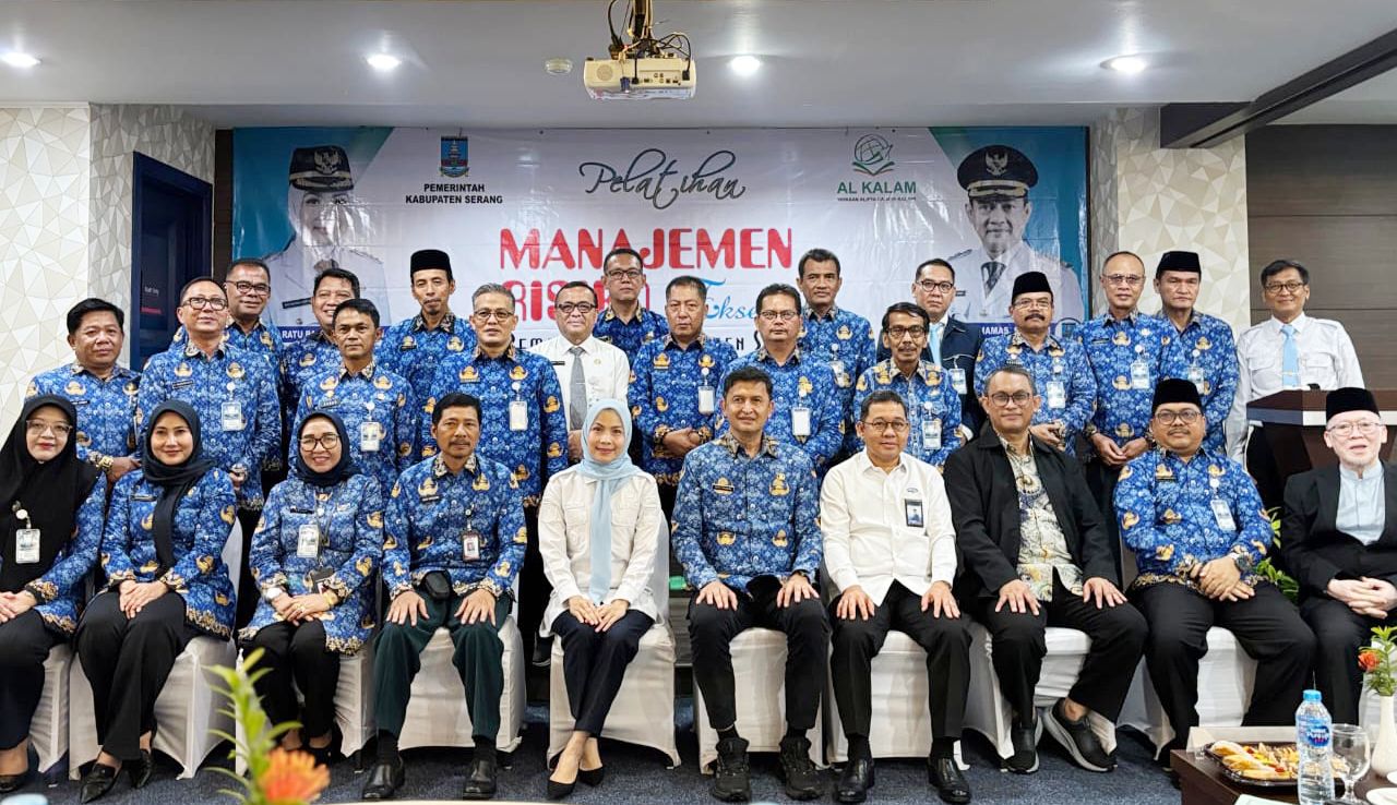 Bupati Serang Ratu Rachmatuzakiyah saat menghadiri pelatihan manajemen risiko eksekutif bagi seluruh kepala Organisasi Perangkat Daerah (OPD) di Kabupaten Serang di Hotel Forbis l Dok. Dwi MY-BNC