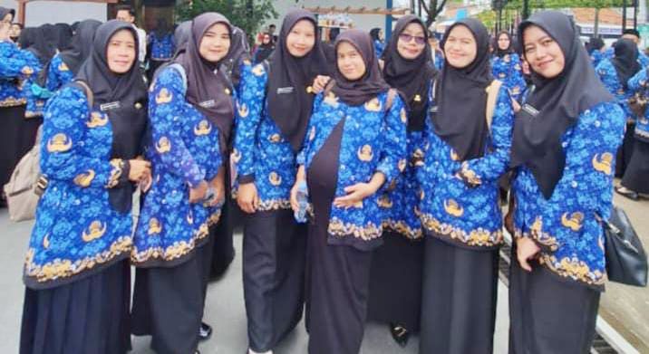 Pemkab Serang melakukan pelantikan terhadap 6.057 PPPK paruh waktu di Alun-alun Kecamatan Kramatwatu, tepat pada 29 Desember 2025 l Dok. Dwi MY-BNC 
