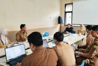 Kepala BKPSDM Kota Serang, Murni, saat rapat bersama jajaran di kantornya I Dok. Roy-BNC