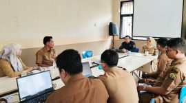 Kepala BKPSDM Kota Serang, Murni, saat rapat bersama jajaran di kantornya I Dok. Roy-BNC