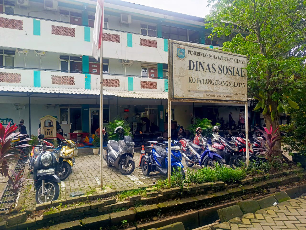 Tampak depan kantor Dinsos Kota Tangerang Selatan l Dok. Munjul-BNC