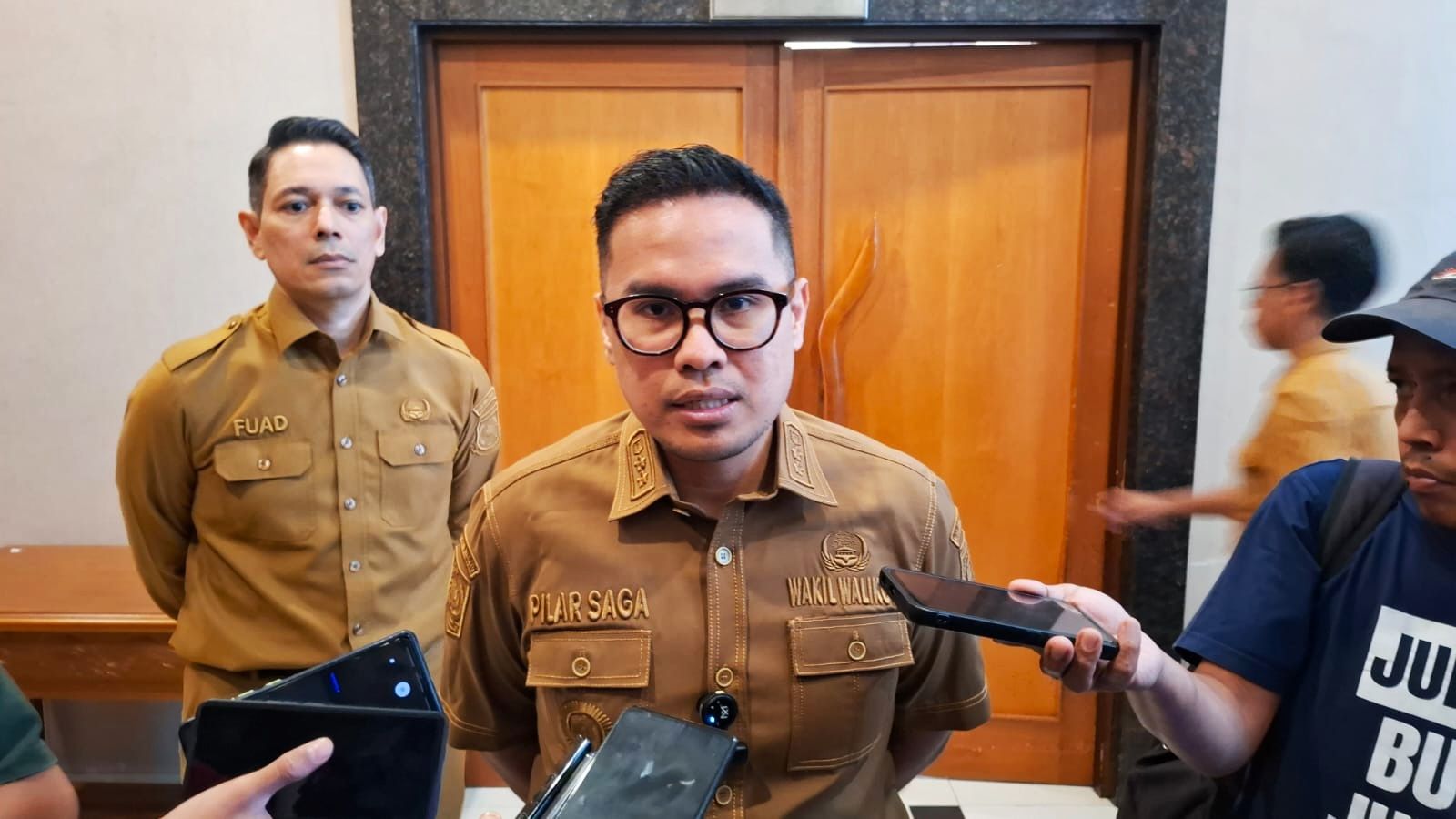 Wakil Walikota Tangerang Selatan Pilar Saga Ichsan saat diwawancarai wartawan terkait penanganan Darurat sampah di Tangsel l Dok. Munjul-BNC