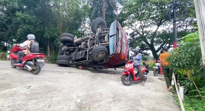 keadaan mobil truk di jalan pandeglang - lintas timur pada Kamis, 8 Januari 2025. | Dok. Difeni - BNC