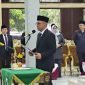 Asep Rahmat saat melantik dan mengambil sumpah jabatan 180 penjabat baru di pendopo kabupaten Pandeglang. | Dok. Istimewa