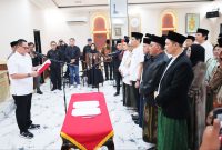 Walikota Serang Budi Rustandi saat melantik pengurus Satgas Serang Mengaji I Dok. Istimewa