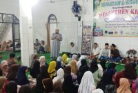 Para peserta santri kilat yang mengikuti kajian di masjid Al - Mustaghfirin labuan, Pandeglang. | Dok. Difeni - BNC