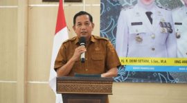 Asisten Daerah Bidang Pemerintahan Sekretariat Daerah Kabupaten Pandeglang, Doni Hermawan, saat membuka Rakerda TP-PKK di Pendopo Pandeglang, Selasa, 10 February 2026.