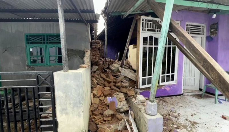  Penampakan rumah roboh milik sepasang lansia, Hamrah dan Rafei, Kaligandu, Kota Serang I Dok. Roy-BNC