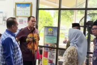 Walikota Serang Budi Rustandi saat melakukan monitoring di kantor Disdukcapil Kota Serang I Dok. Roy-BNC