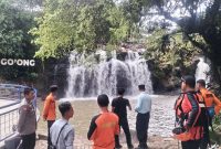 Tim SAR dan tim siaga bersama tim operasi Basarnas Banten saat akan memulai pencarian | Dok. Difeni - BNC