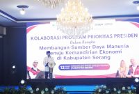 Mensos Saifullah Yusuf saat memberikan sambutan dalam kegiatan bertajuk 'Kolaborasi Program Prioritas Presiden dalam rangka Pemutakhiran DTSEN dan Pembangunan SDM Menuju Kemandirian Ekonomi' yang berlangsung di Pondok Pesantren Bai Mahdi Sholeh Ma'mun, Sindangheula, Kecamatan Pabuaran, Kabupaten Serang l Dok. Dwi MY-BNC 