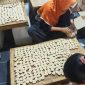 Suasana produksi kue satu di Cahaya Amah, Lingkungan Magelaran Cilik, Kelurahan Mesjid Priyayi, Kecamatan Kasemen, Kota Serang I Dok. Roy-BNC