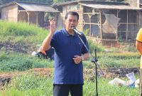 Bupati Tangerang Mochamad Maesyal Rasyid saat Korve Jumat Bersih di Desa Tobat, Kecamatan Balaraja l Dok. Istimewa