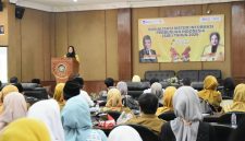 Anggota DPR RI Komisi X dari Fraksi Partai Golkar Adde Rosi Khoerunnisa saat membuka sosialisasi SIBI yang diselenggarakan oleh Kemendikdasmen di Aula PKK Kabupaten Lebak l Dok. Istimewa 