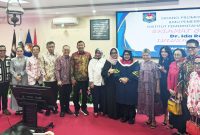 Ketua Fraksi PDI Perjuangan DPRD Banten, Ida Rosida Lutfi, Foto bersama usai meraih gelar Doktor Ilmu Pemerintahan dari IPDN Jakarta pada Rabu, 17 Juni 2026. | dok. redaksi