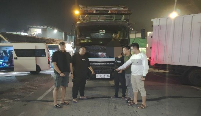 Truk yang diduga terlibat dalam kasus tabrak lari yang terjadi pada Minggu, 7 Juni 202 di KM 11, Desa Bitung Jaya, Kecamatan Cikupa l Dok. Istimewa