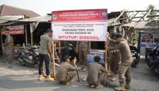 Satpol PP Kabupaten Tangerang tertibkan puluhan dan kios di kawasan eks tempat penampungan pasar sementara (TPPS) Pasar Cisoka l Dok. Istimewa